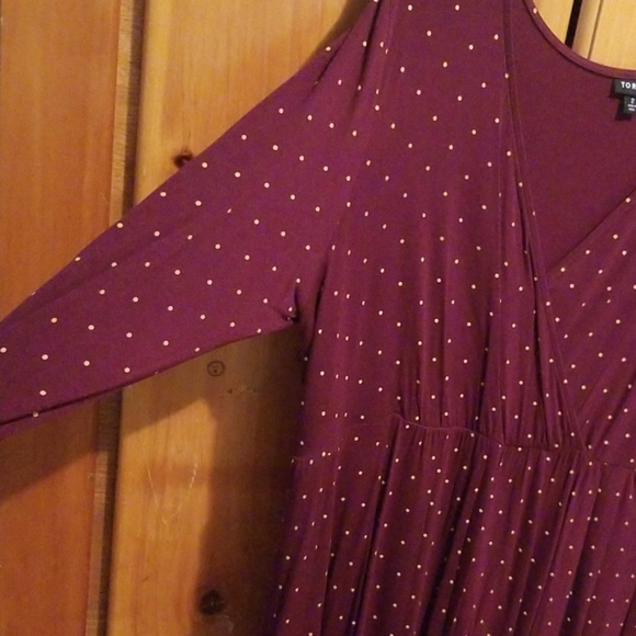 Dress - Picture 2 of 3